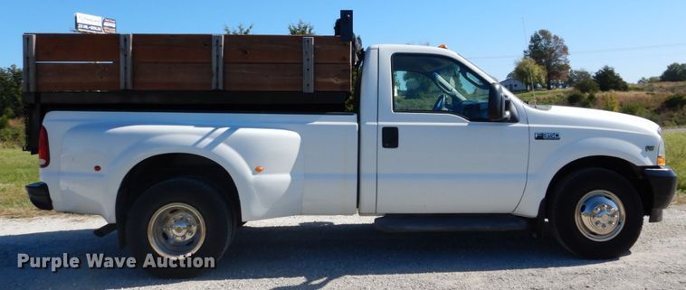 image for item DH2174 2004 Ford F350 Super Duty XL pickup truck with dump bed insert