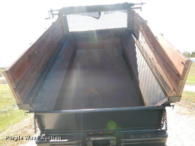 image for item DH2174 2004 Ford F350 Super Duty XL pickup truck with dump bed insert