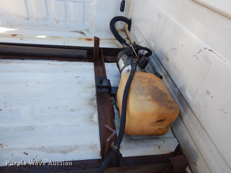 image for item DH2174 2004 Ford F350 Super Duty XL pickup truck with dump bed insert