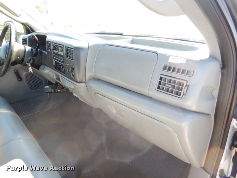 image for item DH2174 2004 Ford F350 Super Duty XL pickup truck with dump bed insert