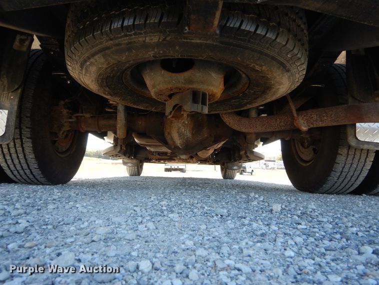 image for item DH2174 2004 Ford F350 Super Duty XL pickup truck with dump bed insert