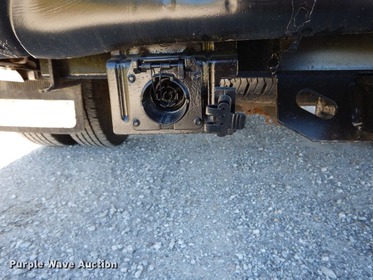 image for item DH2174 2004 Ford F350 Super Duty XL pickup truck with dump bed insert