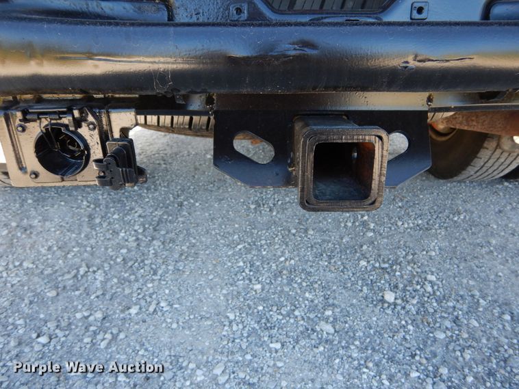 image for item DH2174 2004 Ford F350 Super Duty XL pickup truck with dump bed insert