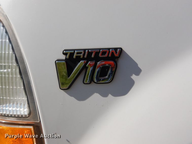 image for item DH2174 2004 Ford F350 Super Duty XL pickup truck with dump bed insert