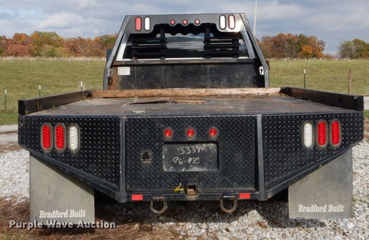 image for item DH2215 2001 Chevrolet 3500 Crew Cab flatbed pickup truck