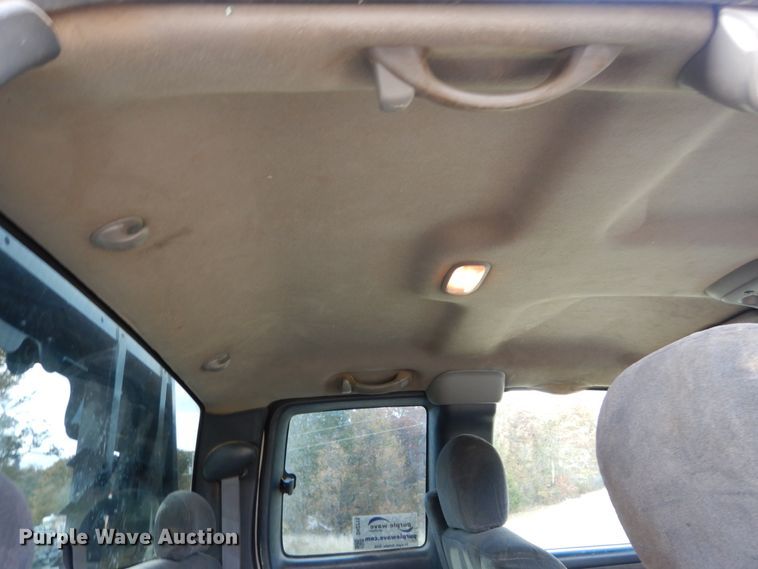 image for item DH2215 2001 Chevrolet 3500 Crew Cab flatbed pickup truck