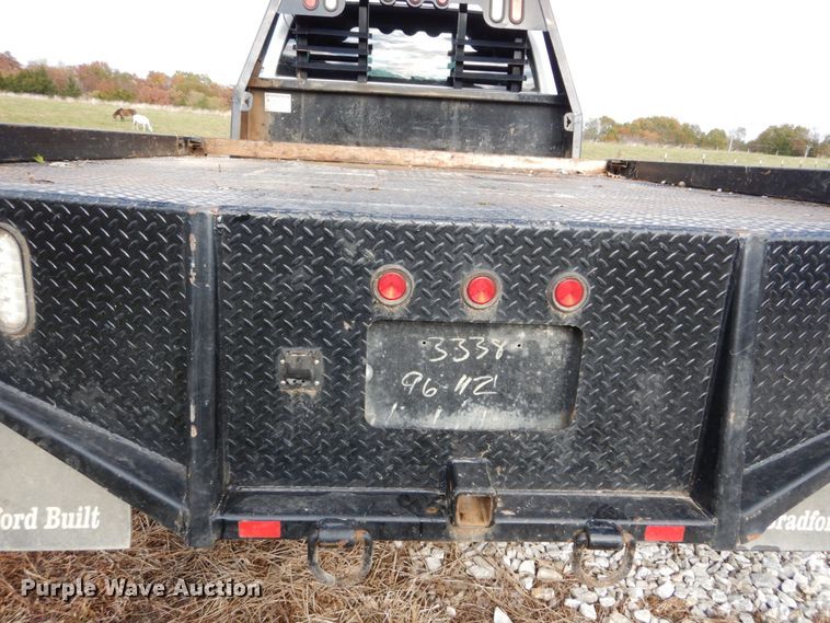 image for item DH2215 2001 Chevrolet 3500 Crew Cab flatbed pickup truck