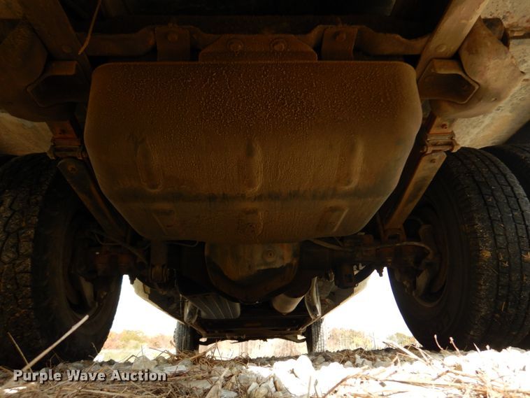 image for item DH2215 2001 Chevrolet 3500 Crew Cab flatbed pickup truck