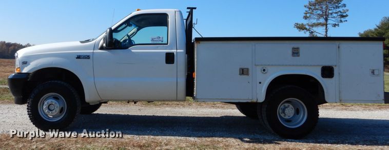 image for item DH2235 2003 Ford F350 Super Duty utility bed pickup truck