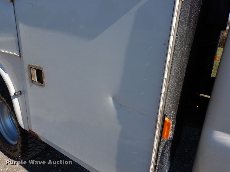 image for item DH2235 2003 Ford F350 Super Duty utility bed pickup truck