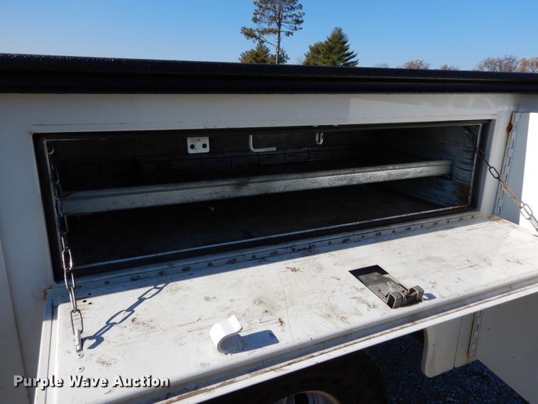 image for item DH2235 2003 Ford F350 Super Duty utility bed pickup truck