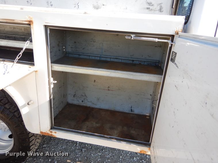 image for item DH2235 2003 Ford F350 Super Duty utility bed pickup truck