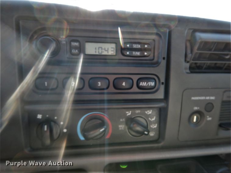 image for item DH2235 2003 Ford F350 Super Duty utility bed pickup truck