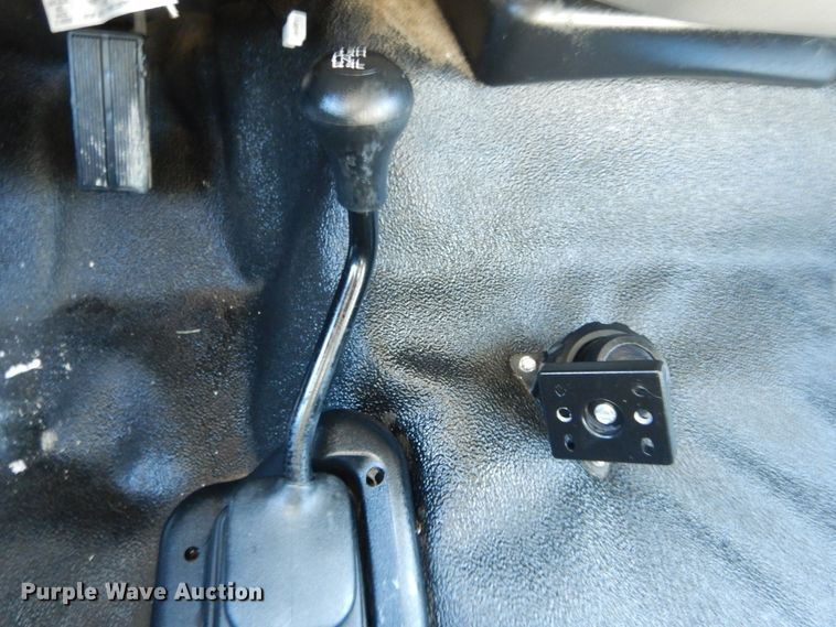 image for item DH2235 2003 Ford F350 Super Duty utility bed pickup truck