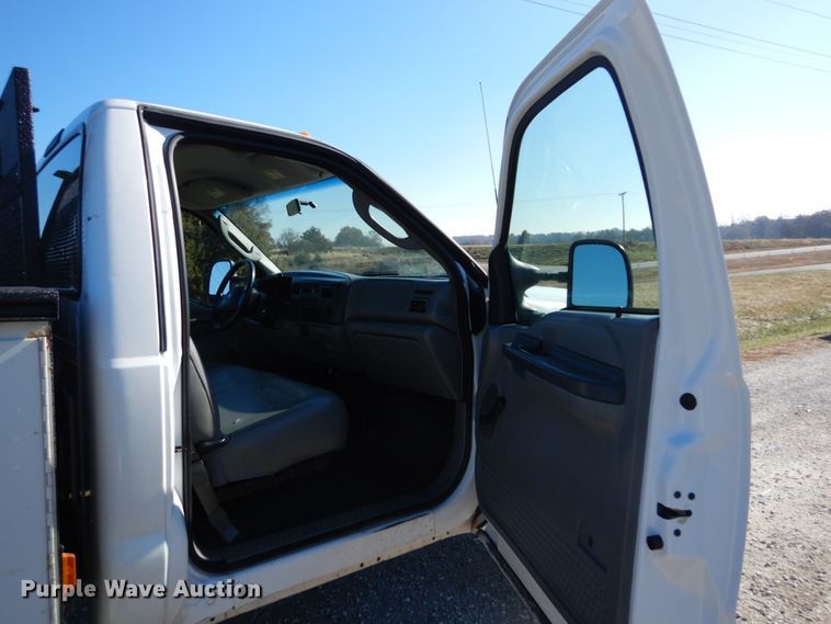 image for item DH2235 2003 Ford F350 Super Duty utility bed pickup truck