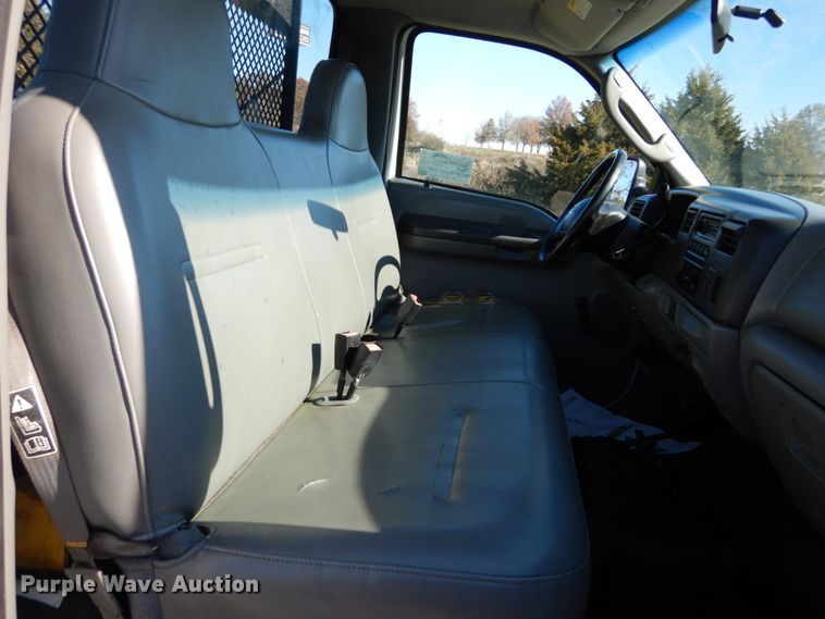 image for item DH2235 2003 Ford F350 Super Duty utility bed pickup truck