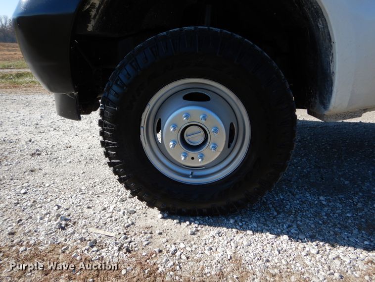 image for item DH2235 2003 Ford F350 Super Duty utility bed pickup truck