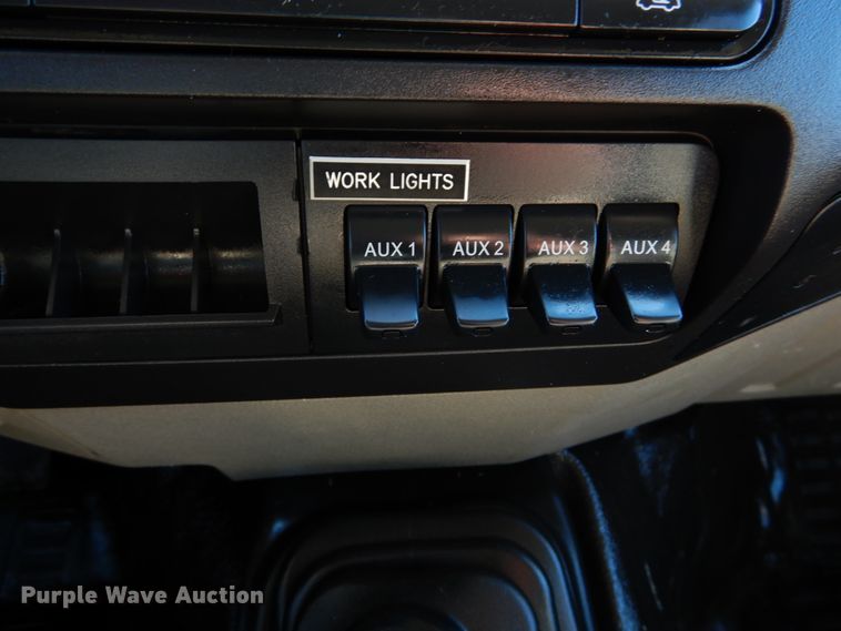 image for item DH2238 2008 Ford F350 Super Duty flatbed pickup truck