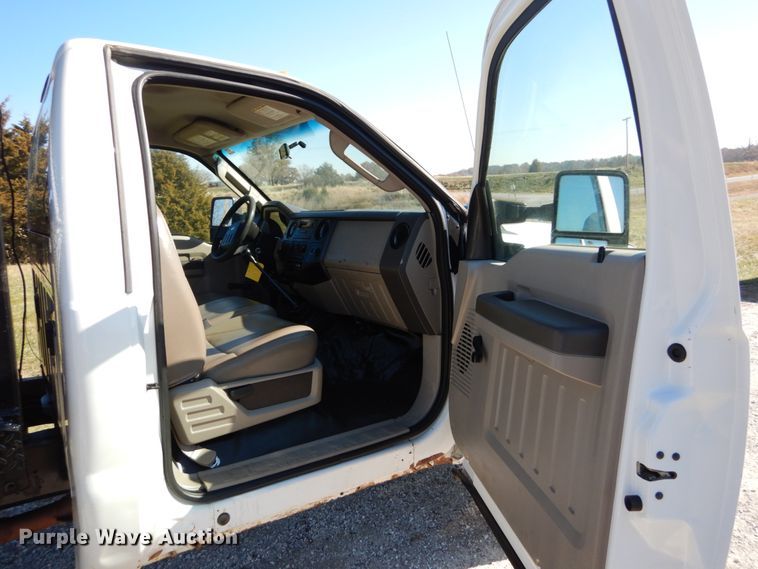 image for item DH2238 2008 Ford F350 Super Duty flatbed pickup truck