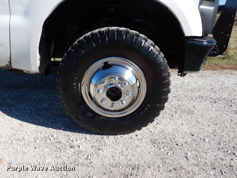 image for item DH2238 2008 Ford F350 Super Duty flatbed pickup truck