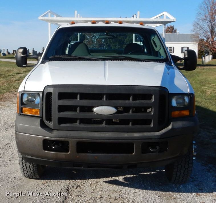 image for item DH2244 2005 Ford F350 Super Duty Crew Cab utility bed pickup truck