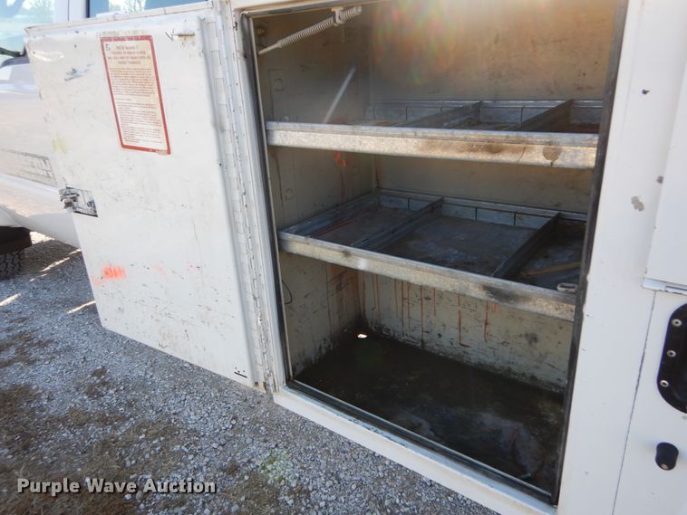 image for item DH2244 2005 Ford F350 Super Duty Crew Cab utility bed pickup truck