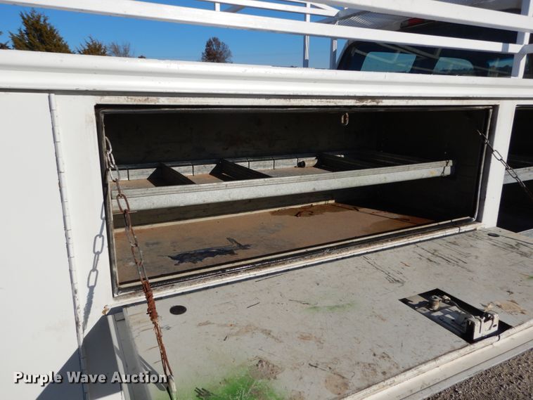 image for item DH2244 2005 Ford F350 Super Duty Crew Cab utility bed pickup truck