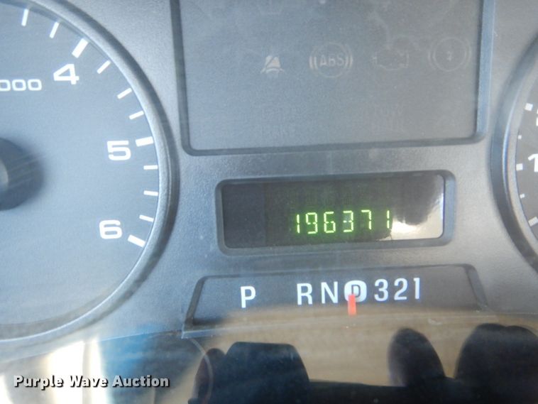 image for item DH2244 2005 Ford F350 Super Duty Crew Cab utility bed pickup truck