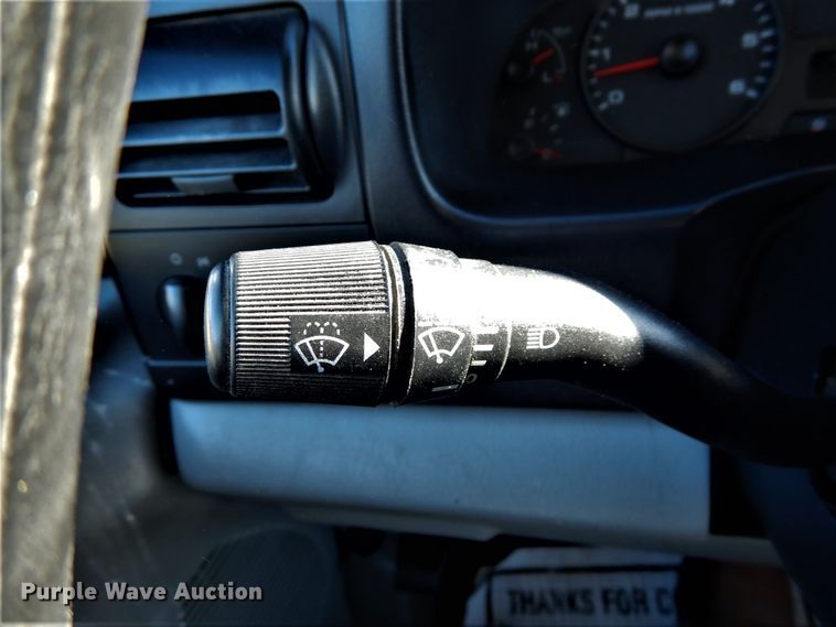 image for item DH2244 2005 Ford F350 Super Duty Crew Cab utility bed pickup truck