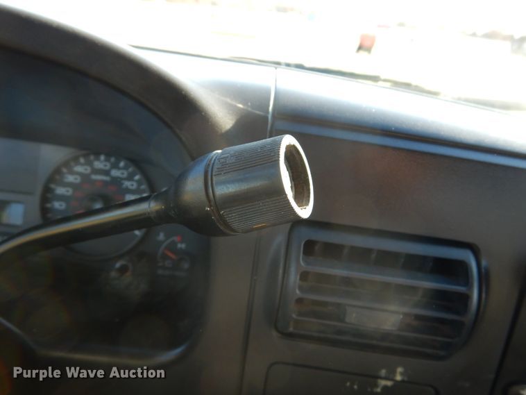 image for item DH2244 2005 Ford F350 Super Duty Crew Cab utility bed pickup truck