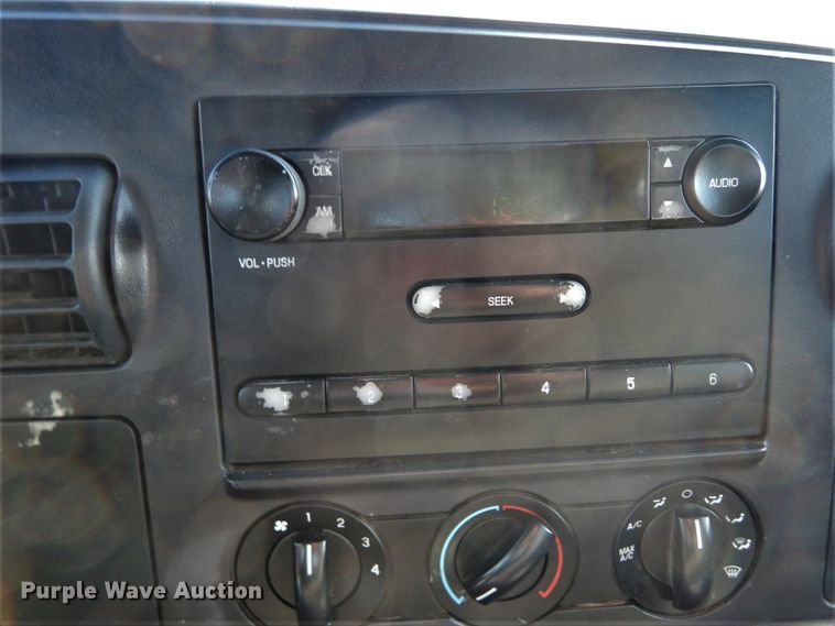 image for item DH2244 2005 Ford F350 Super Duty Crew Cab utility bed pickup truck