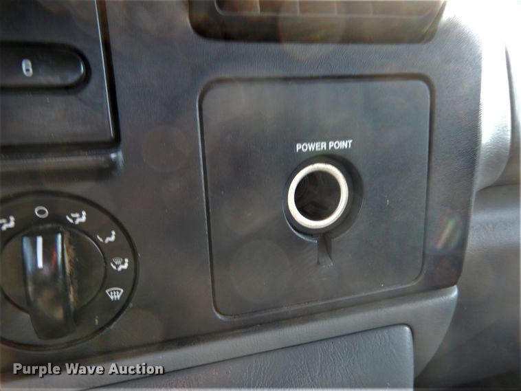 image for item DH2244 2005 Ford F350 Super Duty Crew Cab utility bed pickup truck