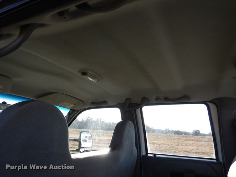 image for item DH2244 2005 Ford F350 Super Duty Crew Cab utility bed pickup truck