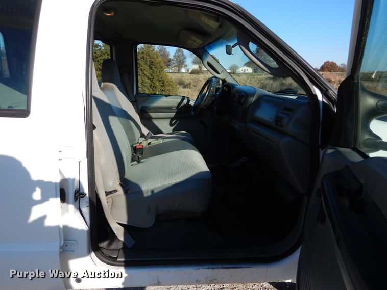 image for item DH2244 2005 Ford F350 Super Duty Crew Cab utility bed pickup truck