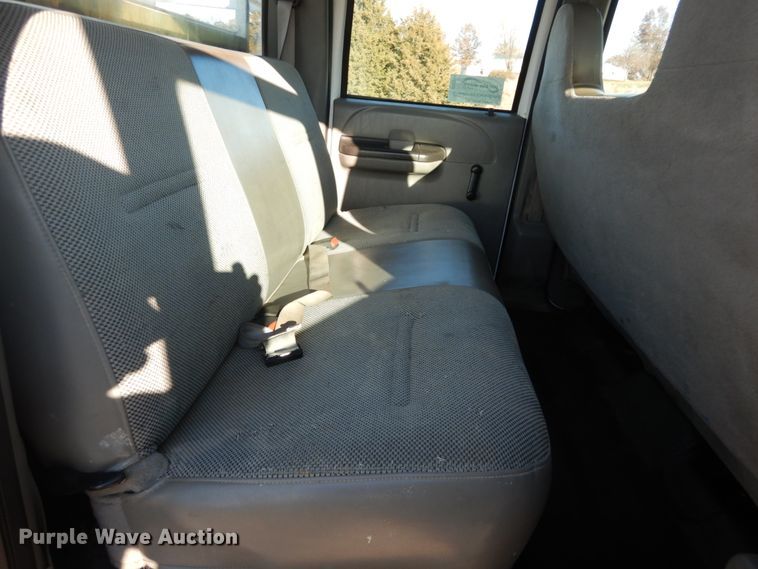 image for item DH2244 2005 Ford F350 Super Duty Crew Cab utility bed pickup truck