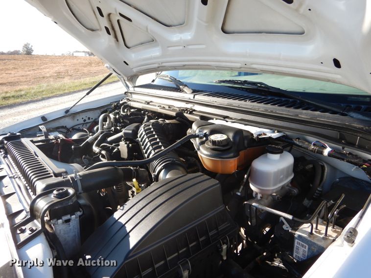 image for item DH2244 2005 Ford F350 Super Duty Crew Cab utility bed pickup truck