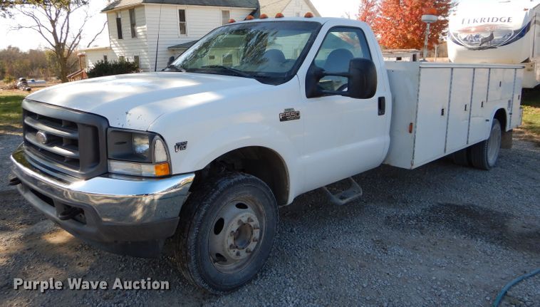 image for item DH2688 2002 Ford F550 Super Duty utility bed truck
