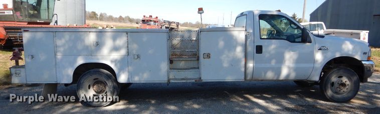 image for item DH2688 2002 Ford F550 Super Duty utility bed truck