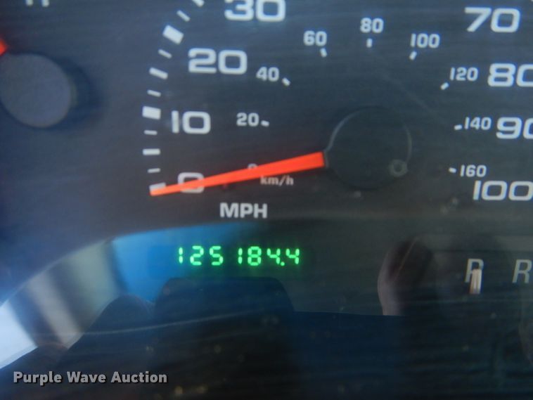 image for item DH2688 2002 Ford F550 Super Duty utility bed truck