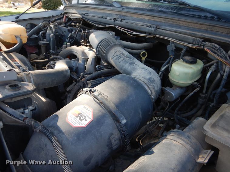 image for item DH2688 2002 Ford F550 Super Duty utility bed truck