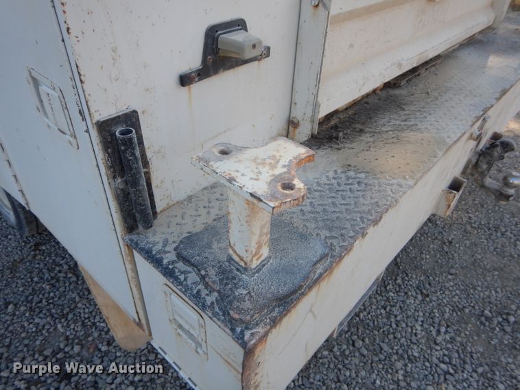 image for item DH2688 2002 Ford F550 Super Duty utility bed truck