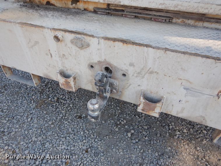 image for item DH2688 2002 Ford F550 Super Duty utility bed truck