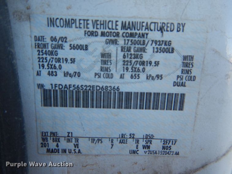 image for item DH2688 2002 Ford F550 Super Duty utility bed truck