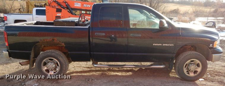 image for item DH2712 2004 Dodge Ram 2500 Quad Cab pickup truck