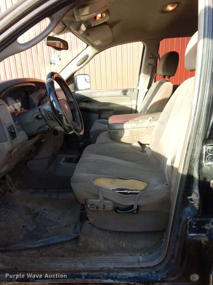 image for item DH2712 2004 Dodge Ram 2500 Quad Cab pickup truck