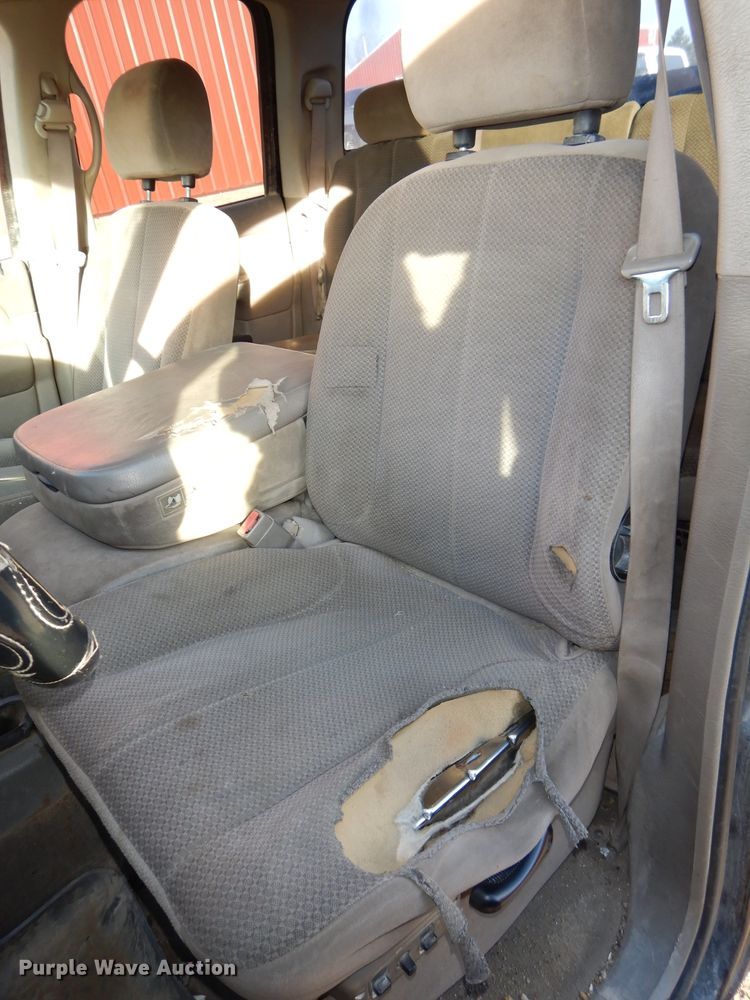 image for item DH2712 2004 Dodge Ram 2500 Quad Cab pickup truck