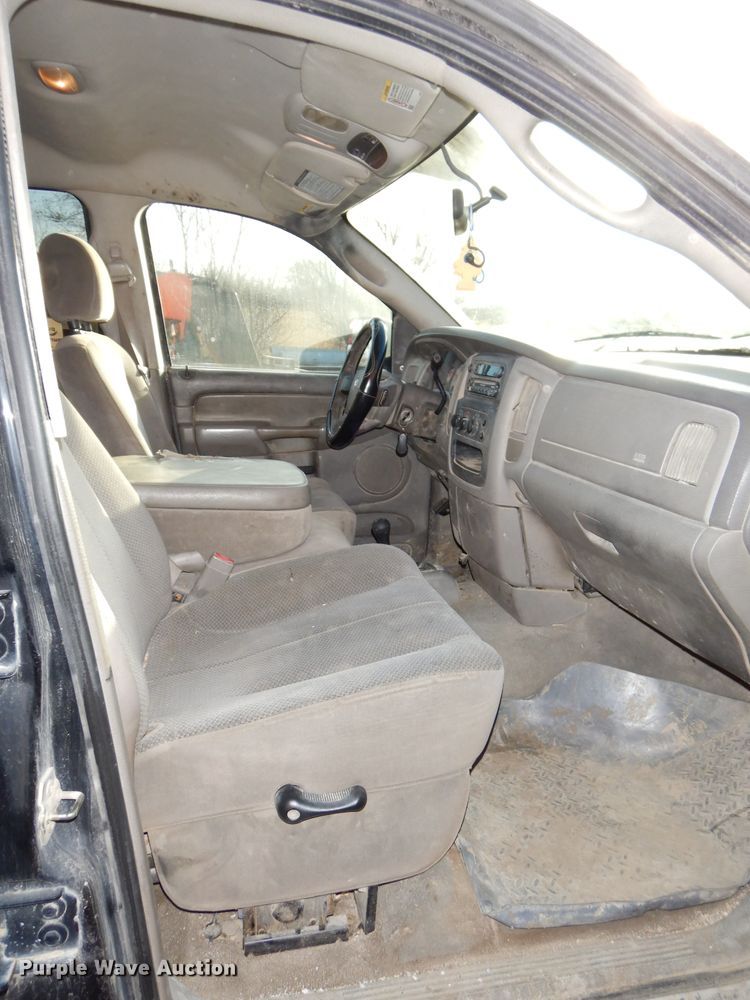 image for item DH2712 2004 Dodge Ram 2500 Quad Cab pickup truck