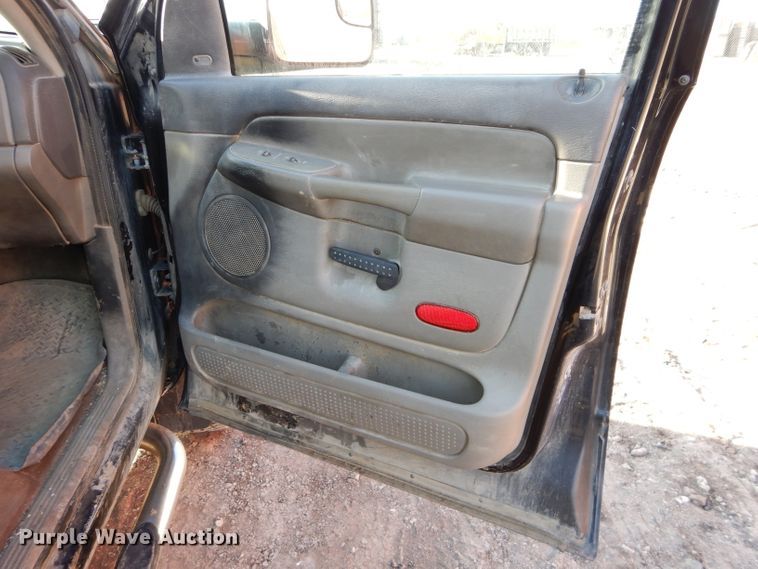 image for item DH2712 2004 Dodge Ram 2500 Quad Cab pickup truck