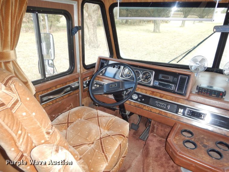 image for item DH2733 1985 Chevrolet Allegro RV