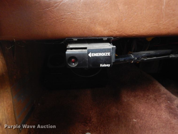 image for item DH2733 1985 Chevrolet Allegro RV